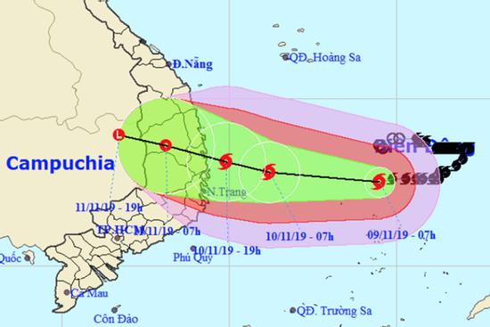Bão số 6 đổ bộ rạng sáng 11/11, miền Trung mưa lớn