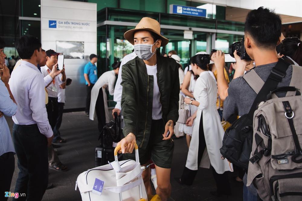 Khổng Tú Quỳnh chạm mặt Ngô Kiến Huy khi tới lễ cưới Đông Nhi-4