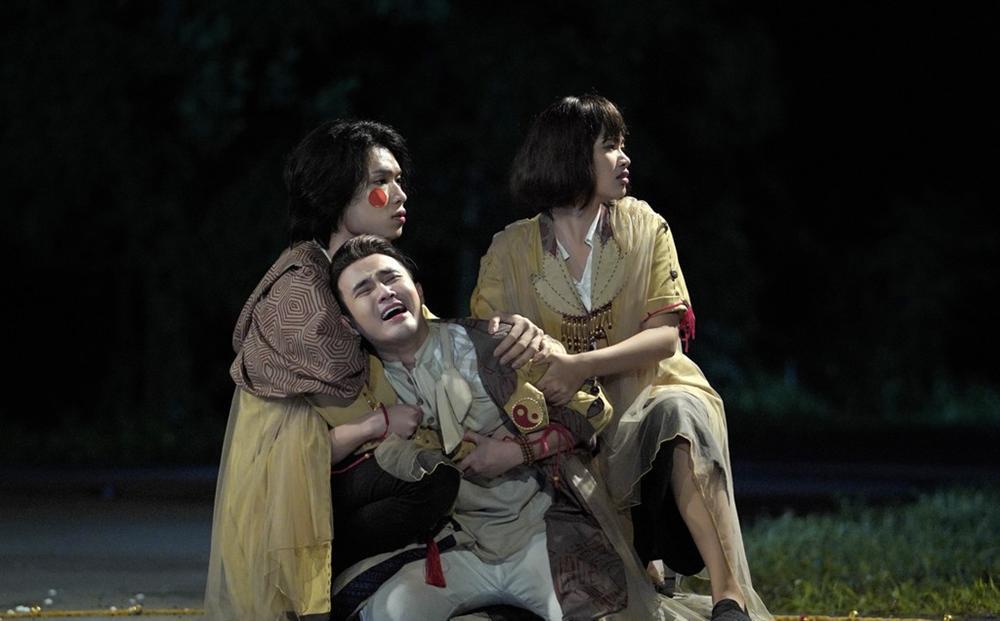 Quang Trung, Việt Hương không thể cứu được phim bắt ma của Huỳnh Lập-1