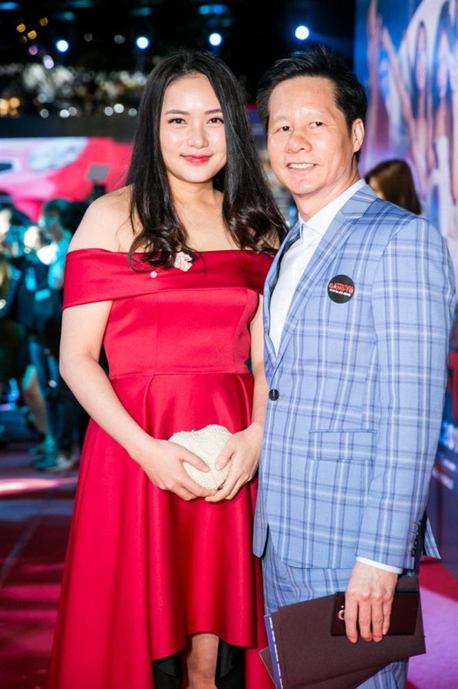 Riêng gì Meghan Markle, mẹ bỉm Vbiz cũng từng có nỗi khổ mỡ thừa xếp tầng vòng 2-6