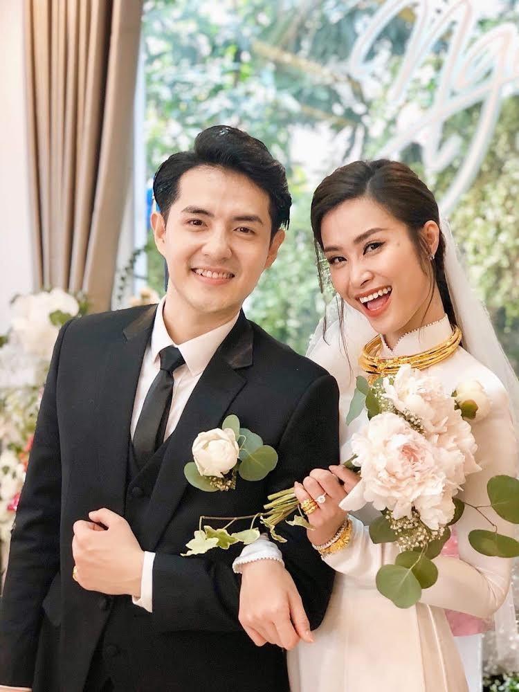 CHUYỆN ĐAU ĐẦU nhất hôm nay: Đông Nhi làm đám cưới chục tỷ, celeb tới dự bỏ phong bì bao nhiêu cho phải?-3