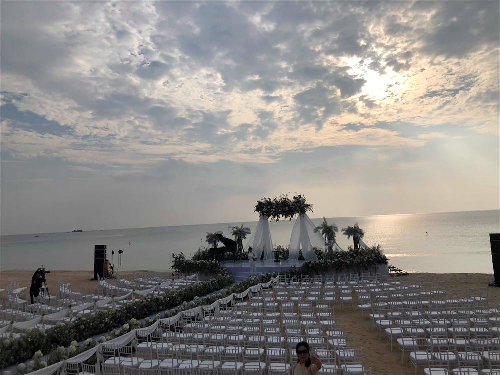 Lễ đường đẹp mộng mơ khi hoàng hôn buông xuống-2