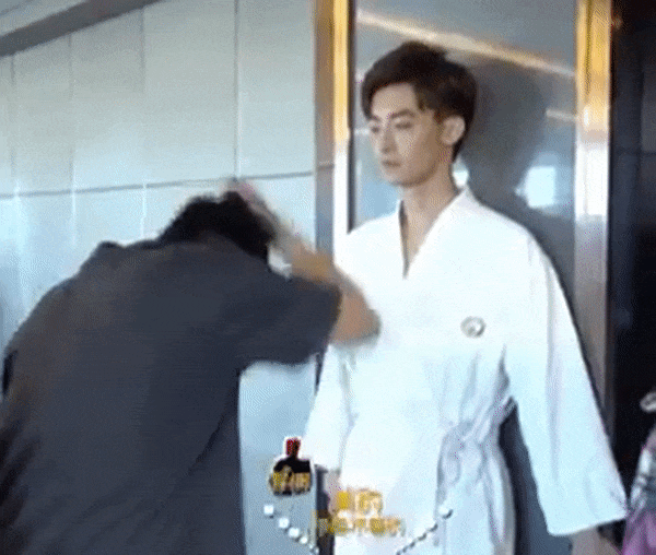 Sự thật khó tin đằng sau những cảnh hôn mùi mẫn trong phim Hoa - Hàn-3