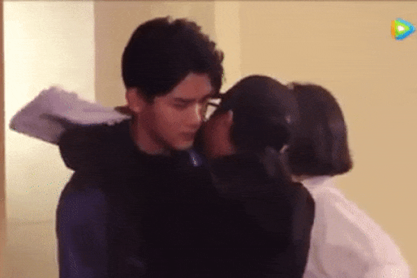 Triệu Lệ Dĩnh, Dương Tử và dàn mỹ nhân Hoa ngữ dành nụ hôn đầu trên màn ảnh cho ai?-9