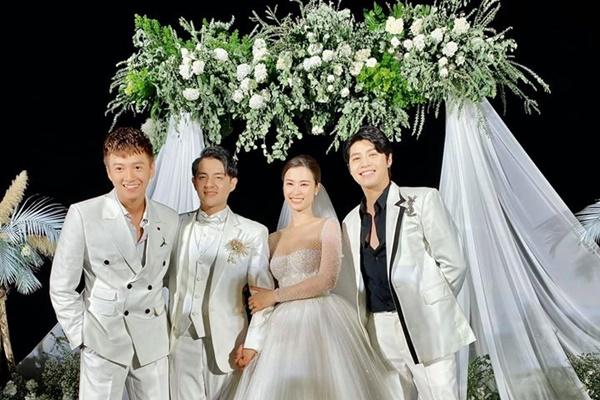 ĐÚNG NHƯ DỰ ĐOÁN: Trúc Nhân ôm chầm chú rể Ông Cao Thắng khiến cô dâu Đông Nhi sáng mắt-3