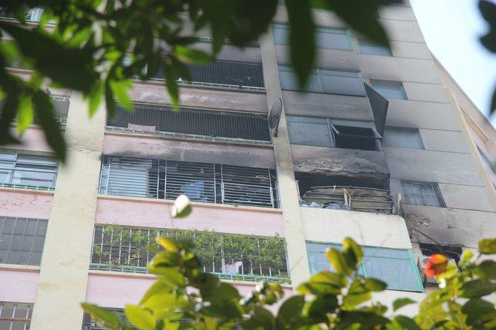 Cháy lớn tại căn hộ chung cư trong làng quốc tế Thăng Long, nhiều cư dân sợ hãi tháo chạy-1