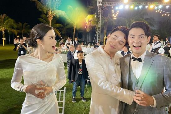 ĐÚNG NHƯ DỰ ĐOÁN: Trúc Nhân ôm chầm chú rể Ông Cao Thắng khiến cô dâu Đông Nhi 'sáng mắt'