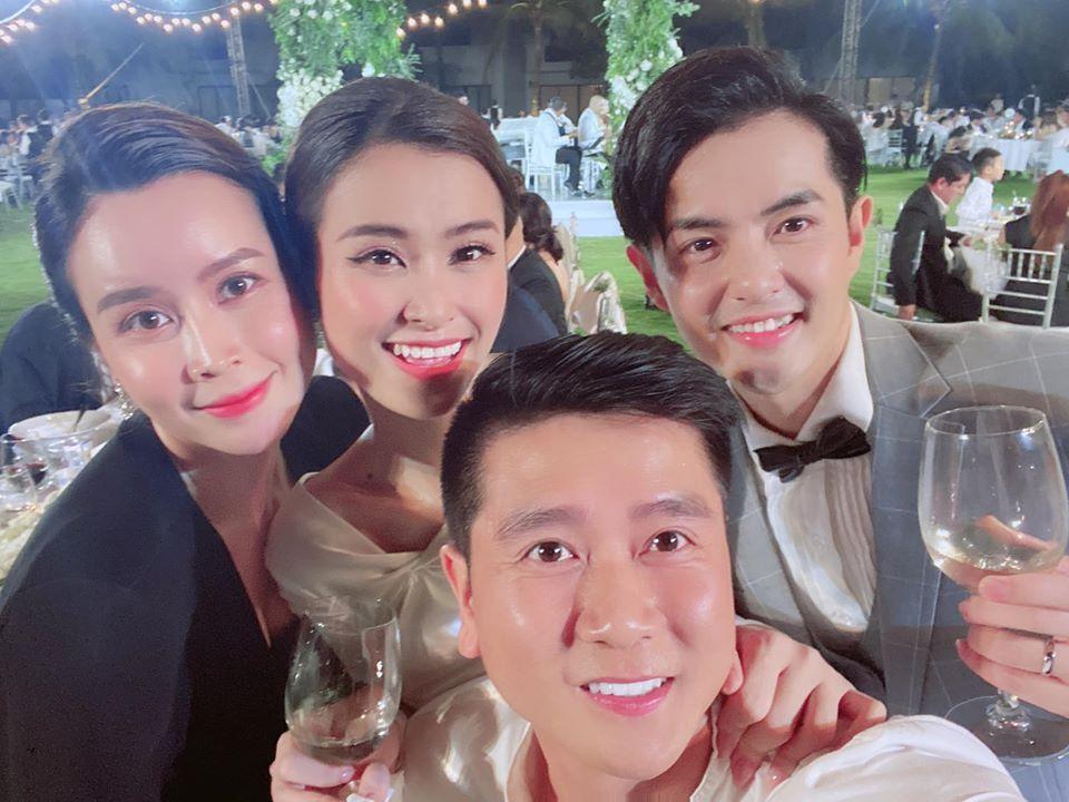 Lầy như sao Việt dự đám cưới Đông Nhi: Ngô Kiến Huy đá xéo cô dâu, Thu Minh tưởng mình là nhân vật chính-13