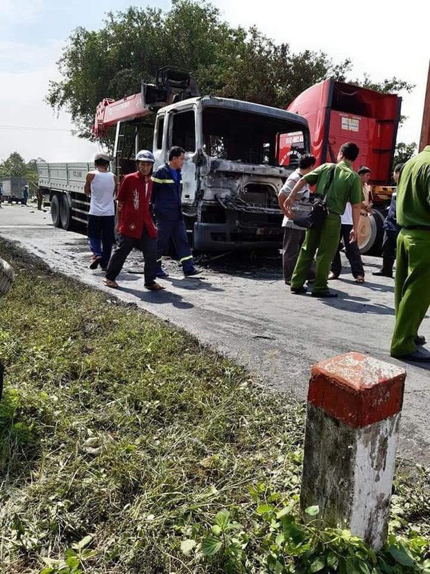 Người đàn ông chết cháy thương tâm sau va chạm kinh hoàng với xe tải-2