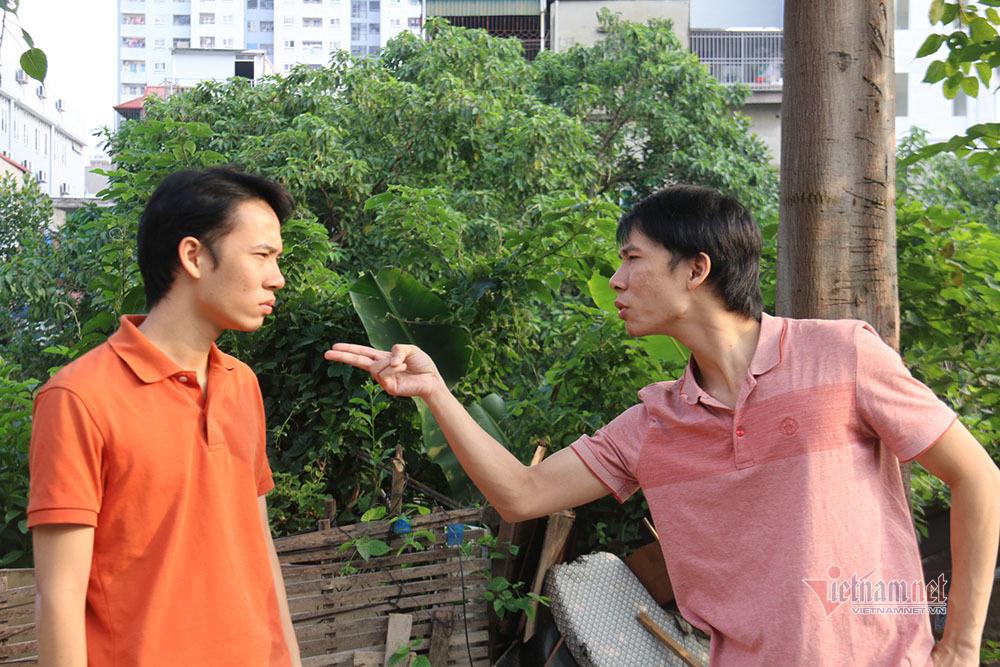 1977 Vlog: Bố từng khuyên đi làm xe ôm công nghệ-1