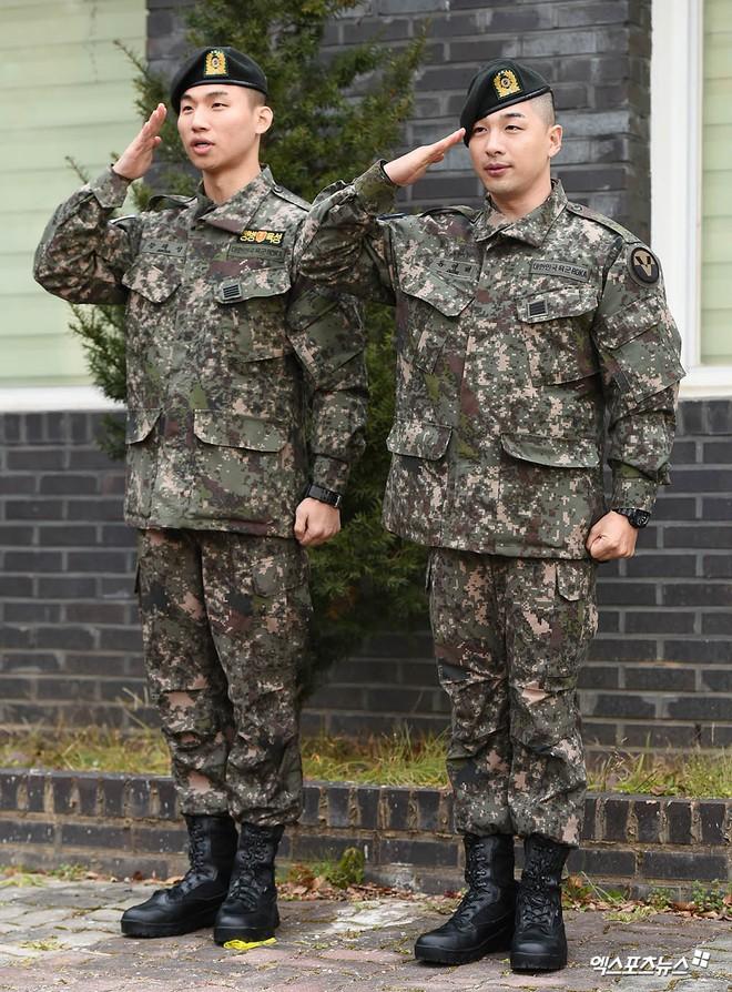 Hình ảnh đầu tiên sau xuất ngũ của Tae Yang và Dae Sung-3