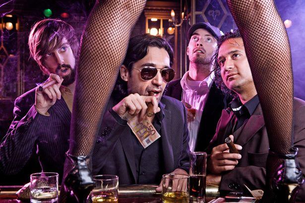 Bí mật khủng khiếp diễn ra trước ngày cưới-1