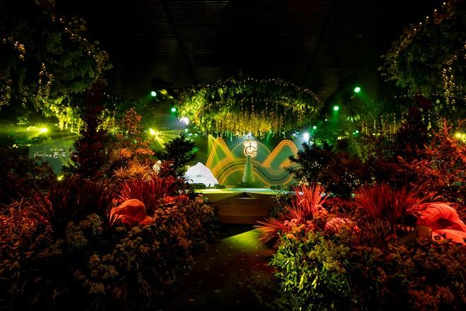 Hai lễ cưới xa hoa bậc nhất showbiz Việt năm 2019-11