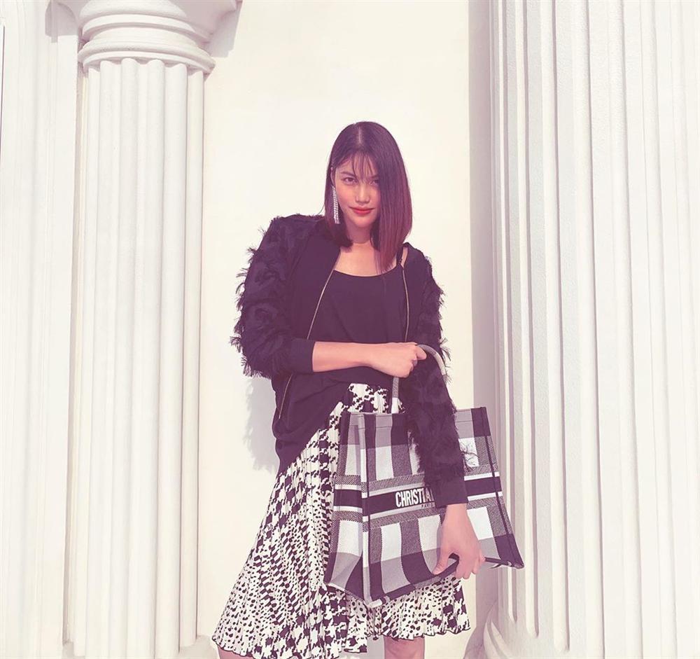 Mang thai tuần 39, Lan Khuê nhắn quý tử trong bụng: Tới luôn đi con, chờ chờ sốt cả ruột-4