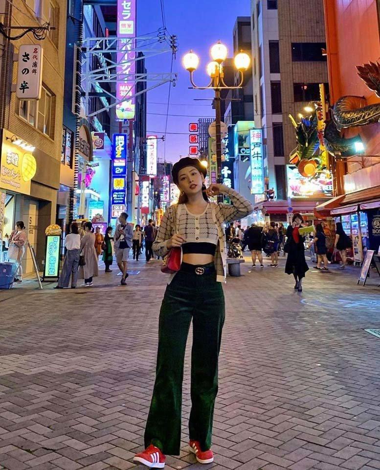 Nữ hoàng croptop của Vbiz gọi tên các mỹ nhân sexy: dù Đông hay Hè đều chăm diện-6