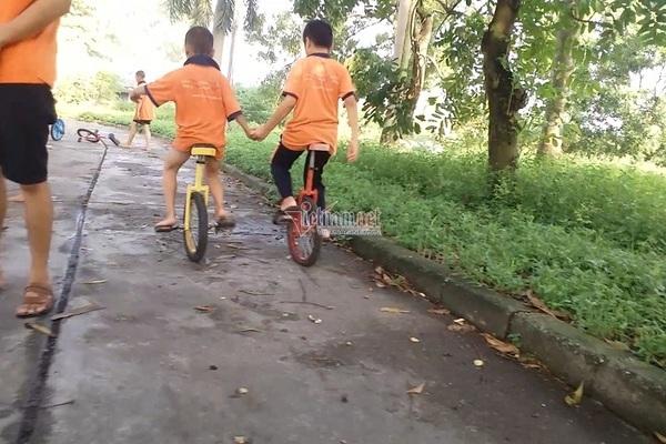 Theo khóa học xiếc tại Tâm Việt, trẻ suýt chấn thương sọ não, sốt nằm co ro không ai chăm-1