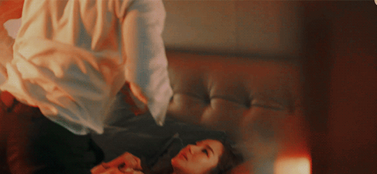 Bật mí những đồ bảo hộ không ngờ của sao khi đóng cảnh 18+-4