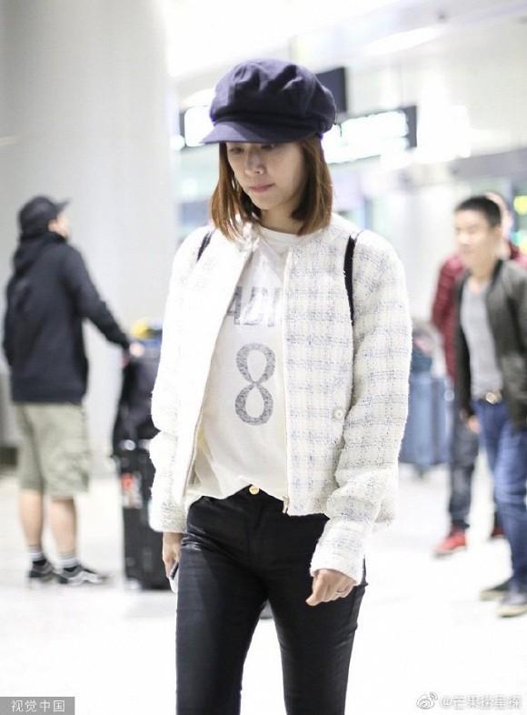 Nàng Hạ Tử Vy Lâm Tâm Như để mặt mộc xinh đẹp khó tin ở phi trường-2