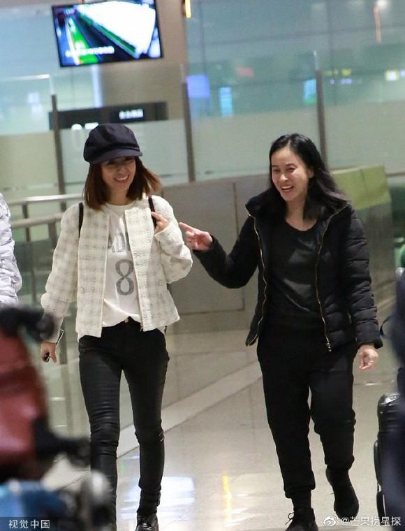 Nàng Hạ Tử Vy Lâm Tâm Như để mặt mộc xinh đẹp khó tin ở phi trường-3