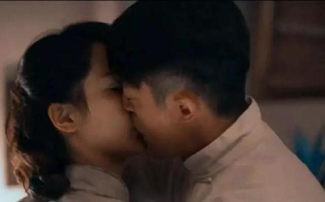 Triệu Lệ Dĩnh, Dương Tử và dàn mỹ nhân Hoa ngữ dành nụ hôn đầu trên màn ảnh cho ai?-7