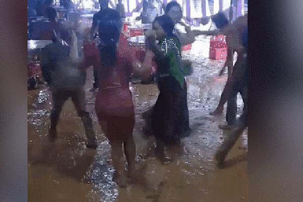 Mở quà cưới của mẹ, anh lăn đùng ngất xỉu, tỉnh dậy nói câu này rồi nhất quyết hủy hôn-3