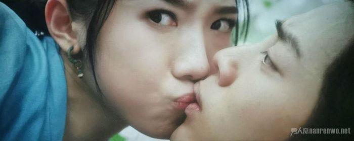 Ai là người chiếm giữ nụ hôn đầu trên màn ảnh của Tiêu Chiến, Đặng Luân?-1
