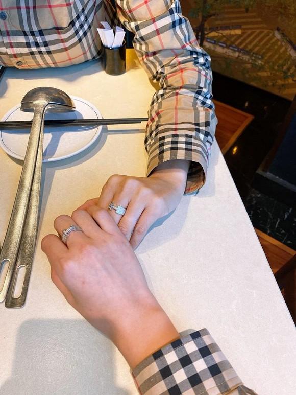 MC Minh Hà đeo nhẫn đôi sau khi dính tin đồn chia tay diễn viên Chí Nhân-3