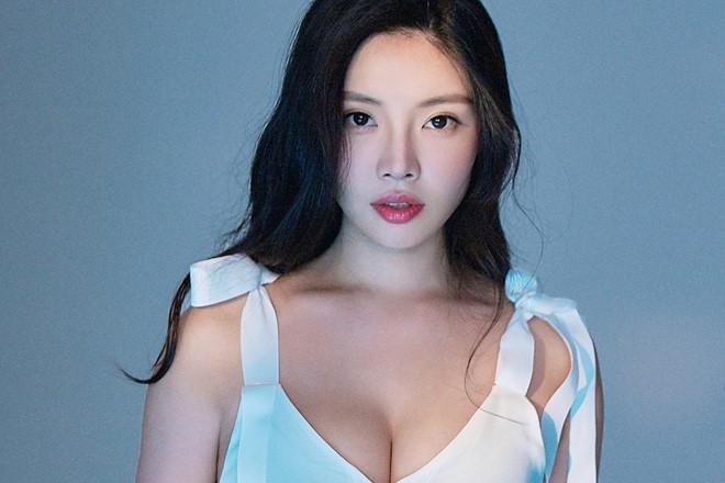 Tiểu Long Nữ Từ Đông Đông tỉnh lại sau hai ngày hôn mê-1