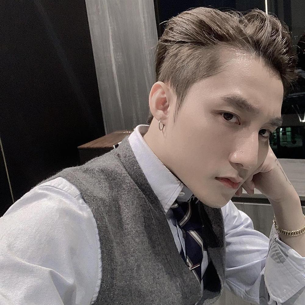 Gương mặt Sơn Tùng M-TP xuất sắc tới cỡ nào mà lọt top 100 chàng trai đẹp nhất Châu Á?-6