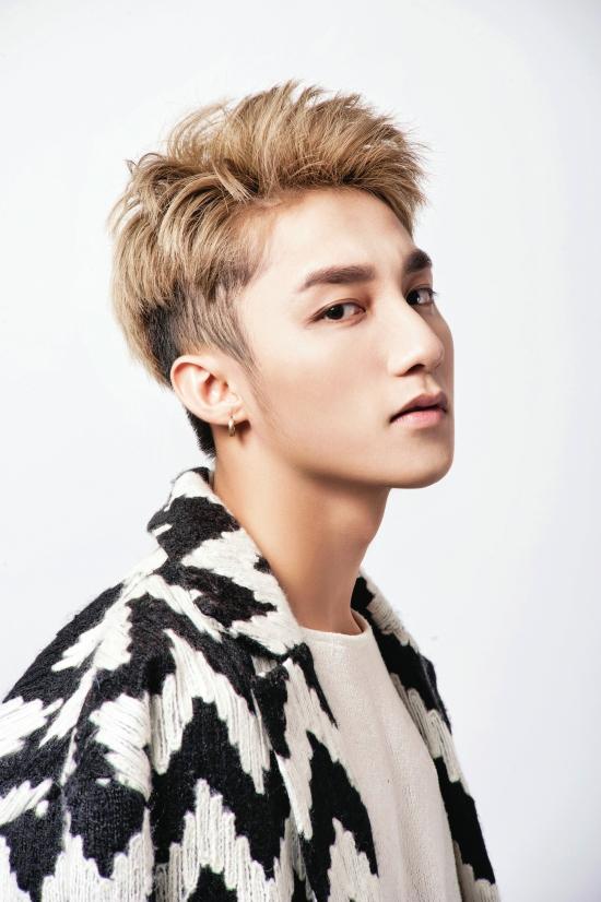 Gương mặt Sơn Tùng M-TP xuất sắc tới cỡ nào mà lọt top 100 chàng trai đẹp nhất Châu Á?-9