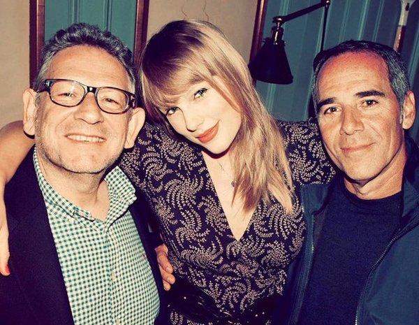 Vì sao Taylor Swift lại dứt áo ra đi với công ty cũ đã gắn bó hơn chục năm?-1