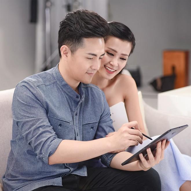 Phong cách thời trang của Ông Cao Thắng ít thay đổi sau 10 năm-6