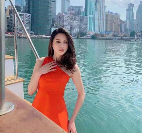 Tiểu long nữ Lý Nhược Đồng gây sốt với sắc vóc nữ thần ở tuổi U50-5