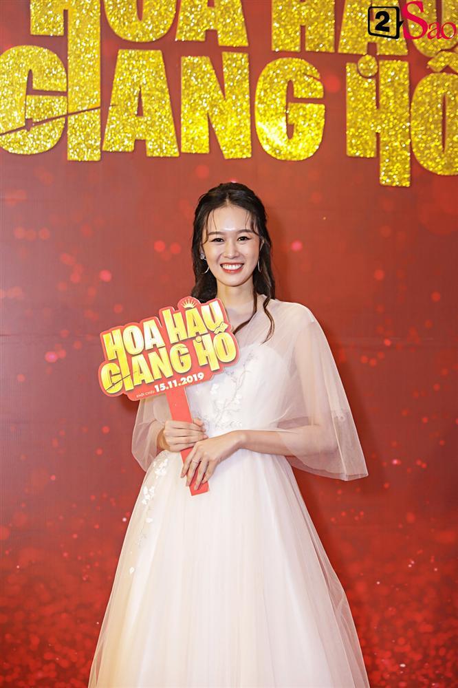 Thanh Hằng tái ngộ Hà Tăng trên thảm đỏ ra mắt phim đầu tay của Lương Mạnh Hải và Minh Tú-11