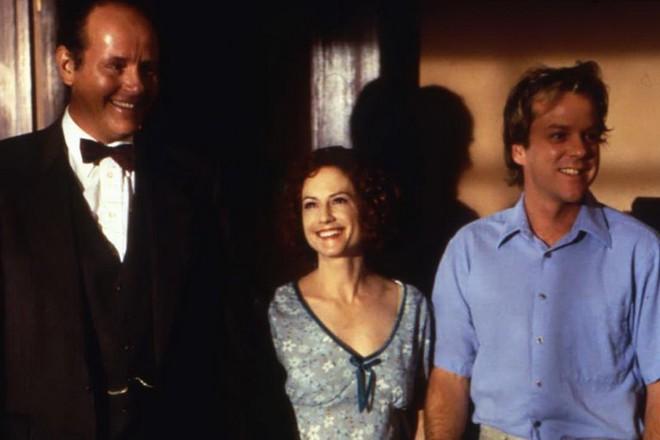 Kiefer Sutherland với Woman Wanted (1999): Bí danh Alan Smithee lại được sử dụng ở dự án lãng mạn do Kiefer Sutherland làm đạo diễn. Sau khi phim ra mắt, cả anh lẫn các ngôi sao như Holly Hunter, Michael Moriarty đều chối bỏ nó. Tác phẩm cứ thế dần trôi vào quên lãng, và Kiefer Sutherland từ đó đến nay cũng chưa có thêm lần nào ngồi trên ghế đạo diễn.