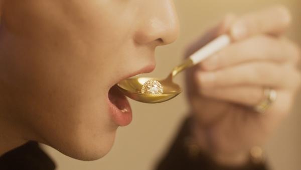 Ninh Dương Lan Ngọc tung teaser MV comeback chỉ vọn vẹn câu hát: Chị muốn lấy chồng!-4