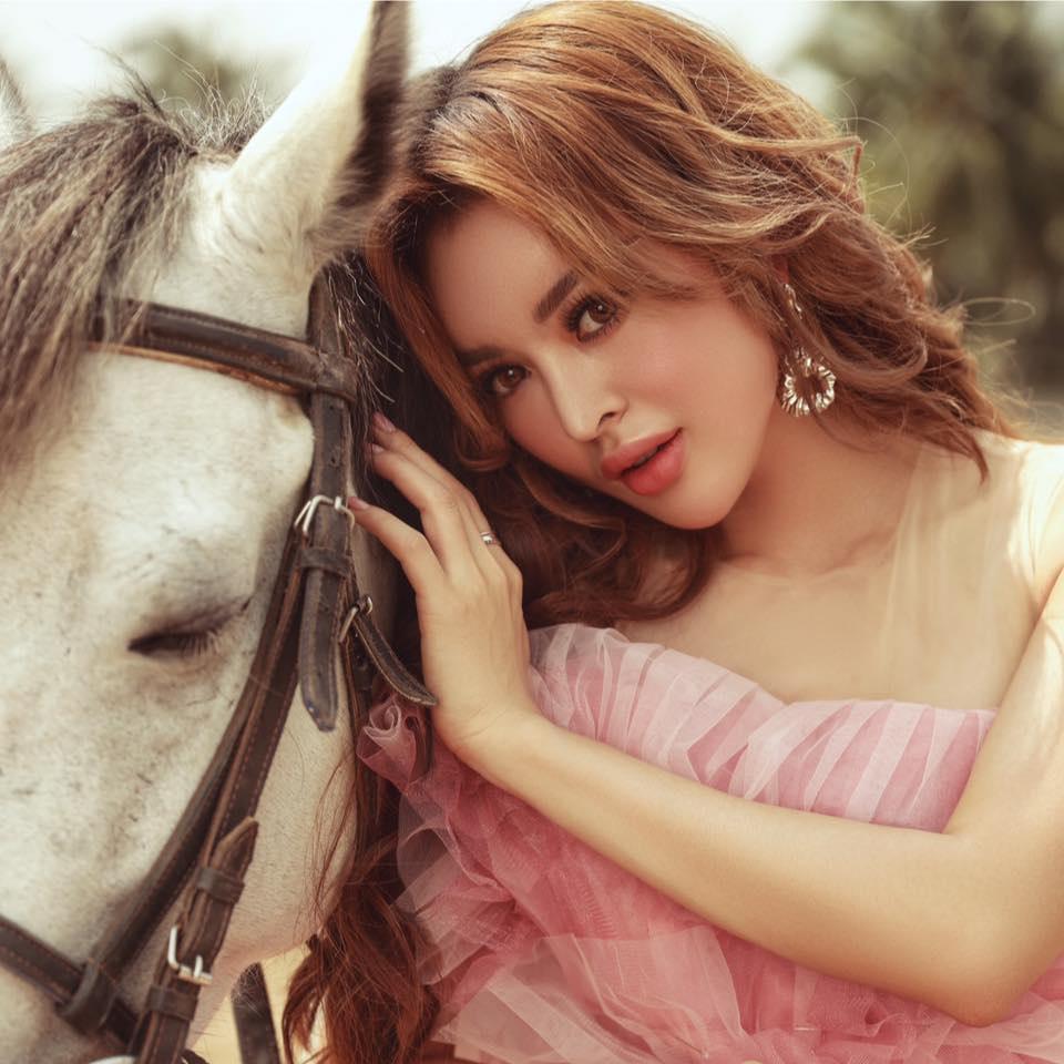 Xôn xao hotgirl đình đám giới trẻ Việt - Trang Nemo lộ clip nóng 29 giây-6