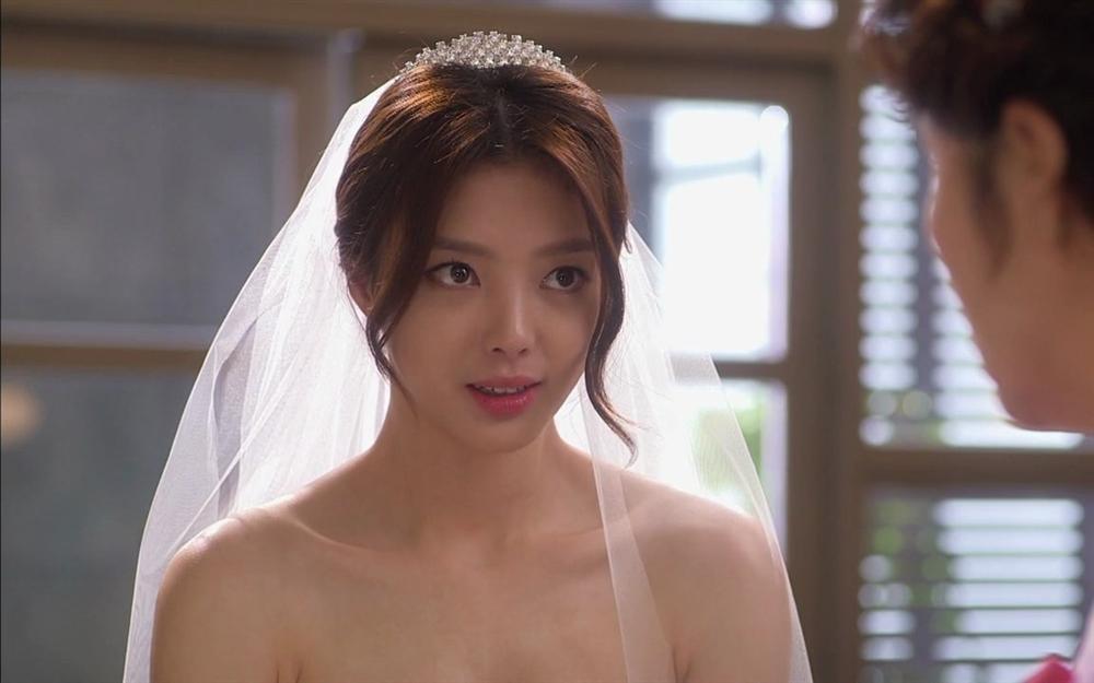 Ngay đêm tân hôn phát hiện chồng có bồ, danh tính người ấy làm tôi chết đứng-1