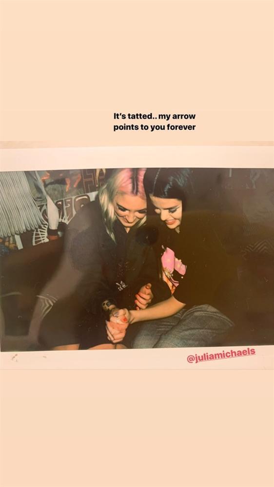 Khán giả nghi ngờ Selena Gomez yêu đồng giới-2