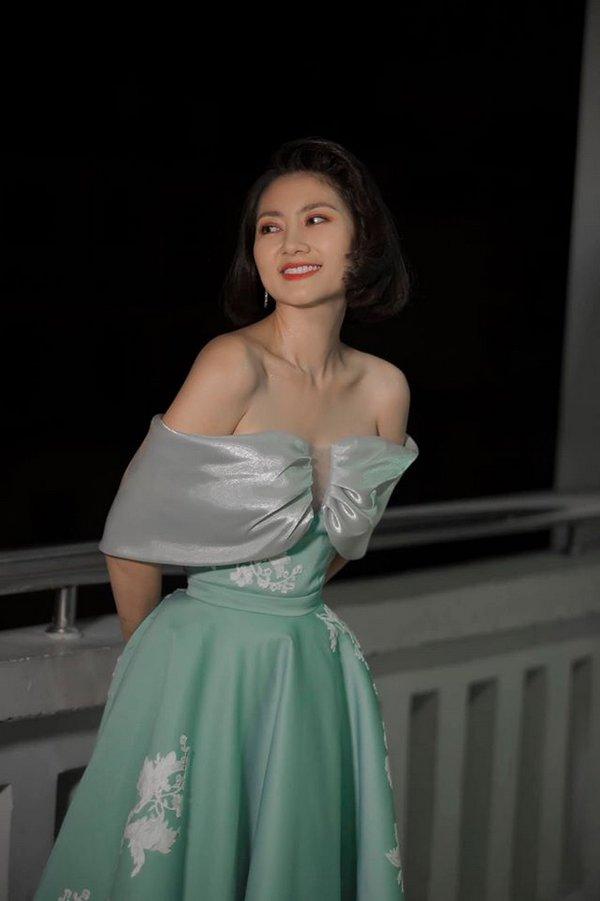 Trước lùm xùm vay tiền để ly hôn xong không trả, diễn viên Ngọc Lan vẫn khoe ảnh rạng rỡ-4