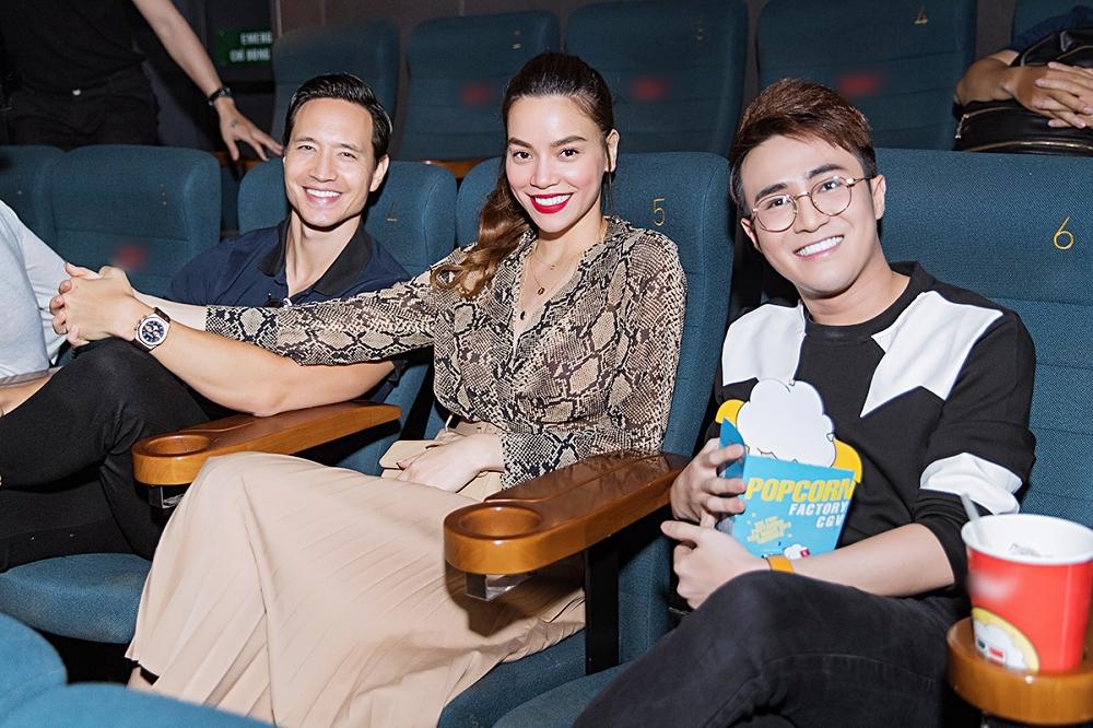 Hồ Ngọc Hà và Kim Lý tay trong tay đi xem phim lúc nửa đêm-5