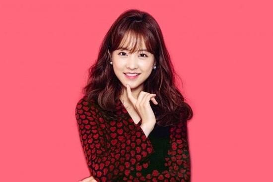 Fan tiếc nuối khi 'nấm lùn' Park Bo Young tạm dừng hoạt động