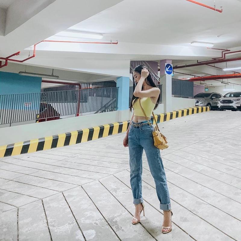 Chi Pu diện áo corset khoe eo nhỏ khó tin - Thúy Vi lăng xê mốt áo như khăn giống Lisa-5