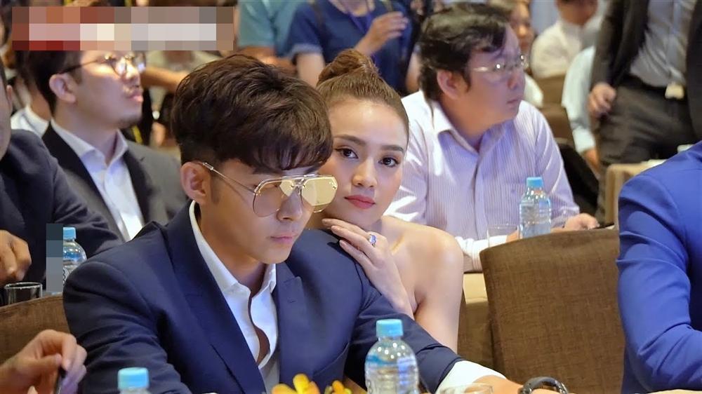 Lan Ngọc kêu trời khi chứng kiến Jun Phạm hồn nhiên thay đồ: Anh có còn coi em là con gái không?-4