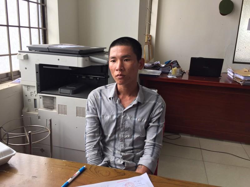 Sốc: Để cửa chờ chồng về, người phụ nữ đang ngủ bên 2 con bị gã trộm 9x vào bắt gà, hiếp dâm luôn chủ nhà-2