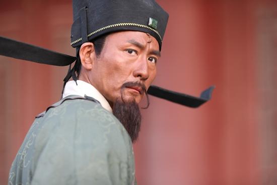 Người đàn ông vàng của làng phim cổ trang Hoa ngữ là ai?