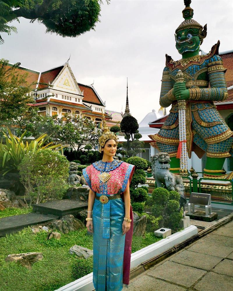 Bản tin Hoa hậu Hoàn vũ 14/11: Khán giả quốc tế nửa khen nửa chê quốc phục của Hoàng Thùy-9