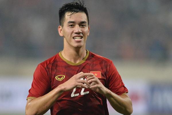 Soi khoảnh khắc mắc sai lầm của thủ môn Bùi Tiến Dũng làm Việt Nam thua 1 - 0 trước Indonesia-5