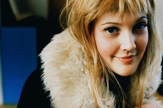 Drew Barrymore - 'thiên thần sexy' đi lên từ rượu và ma túy