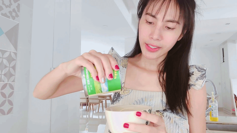 Học ca sĩ Thủy Tiên cách pha cà phê trứng chuẩn 10 ngon đẹp hết mức-2